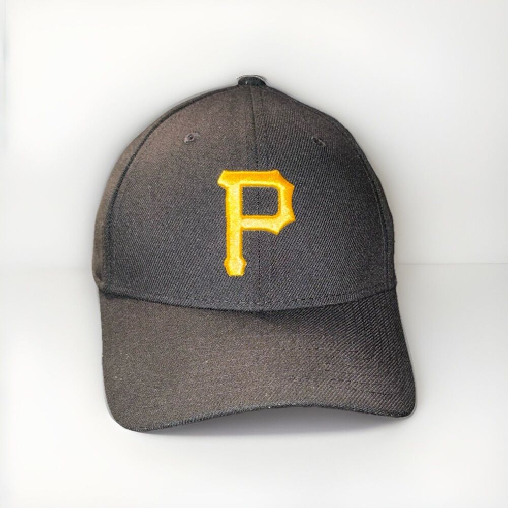 Pittsburgh Pirates New Era 39THIRTY Hat -Black Stretch Fit Cap - Size Small/Med